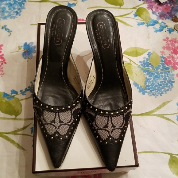 Coach heels - Picture 1 of 1